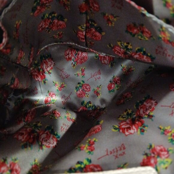 Betsey Johnson Pale Pink Satchel & Wallet - Picture 3 of 15